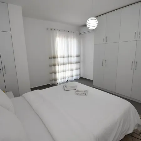 Urbanin A2 Apartment